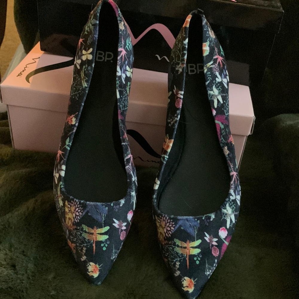 Nordstrom BP velvet flora/fauna flats with dragonflies.